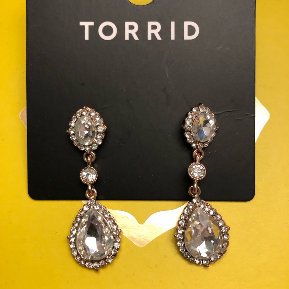 Special Occasion drop earrings